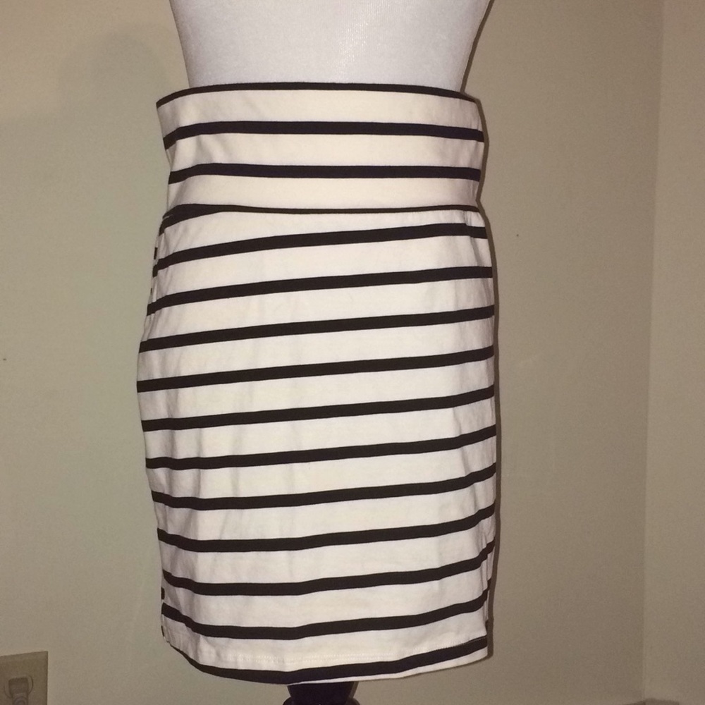 Striped body con mini skirt